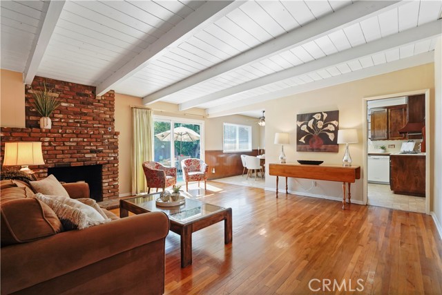 7546 Bluebell Avenue, North Hollywood CA: https://media.crmls.org/medias/adee308f-57ab-459e-b0ef-357fdcb07eae.jpg