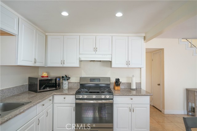 Detail Gallery Image 11 of 19 For 13840 Leffingwell Rd #K,  Whittier,  CA 90604 - 3 Beds | 2 Baths