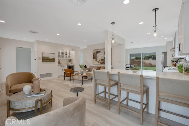 Detail Gallery Image 7 of 43 For 21140 Winterset Dr, Saugus,  CA 91350 - 4 Beds | 2 Baths