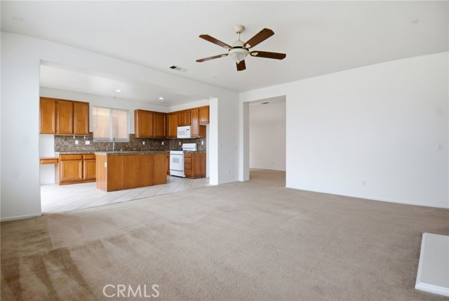 Detail Gallery Image 13 of 47 For 3860 Bella Isola, Perris,  CA 92571 - 3 Beds | 2 Baths