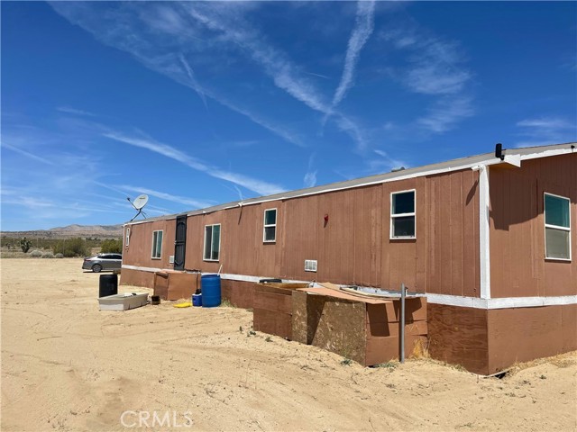 Detail Gallery Image 2 of 7 For 10041 Trotter Ave, Rosamond,  CA 93560 - 5 Beds | 2 Baths