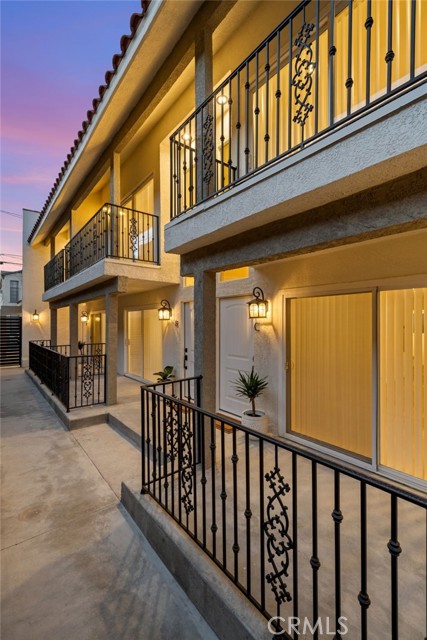 Detail Gallery Image 5 of 26 For 621 E Cedar a,  Burbank,  CA 91501 - 2 Beds | 1/1 Baths