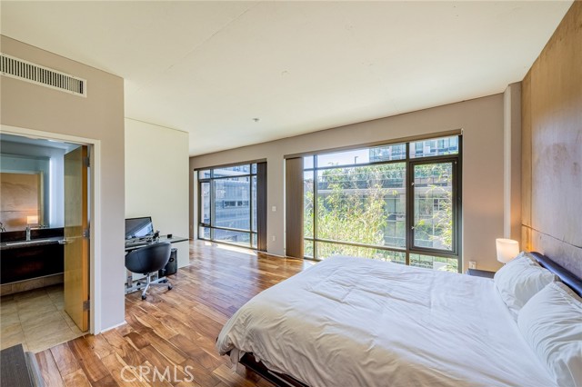 1111 South Grand Avenue, 518 photo 19