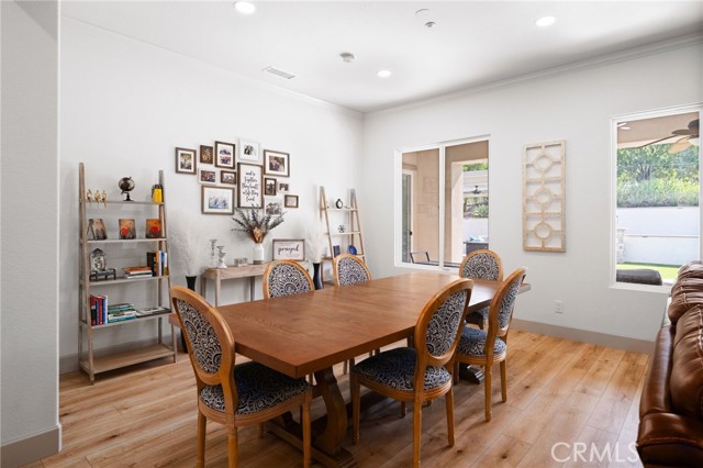 8067 Terraza Court, Riverside CA: https://media.crmls.org/medias/adf118fa-a8d5-4872-916e-6180e38c8521.jpg
