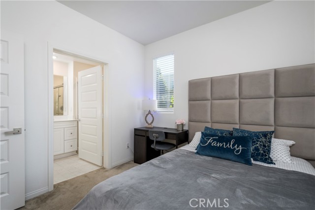 Detail Gallery Image 3 of 22 For 164 Unity, Irvine,  CA 92614 - 4 Beds | 3/1 Baths