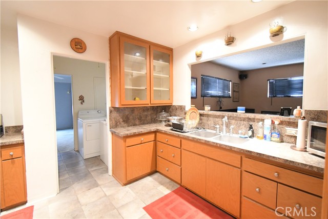 Detail Gallery Image 9 of 32 For 1815 W 108th St, Los Angeles,  CA 90047 - 2 Beds | 1 Baths