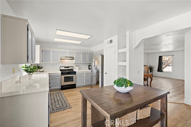 Detail Gallery Image 14 of 45 For 23023 Harbor Seal Ct, Wildomar,  CA 92595 - 4 Beds | 2/1 Baths