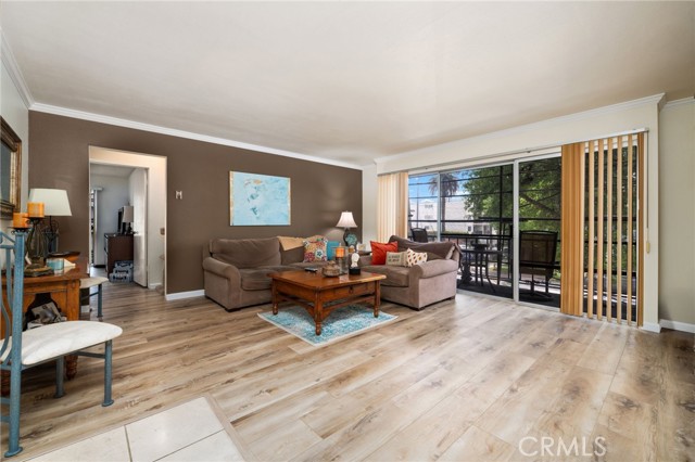 Detail Gallery Image 5 of 22 For 3665 E 1st #202,  Long Beach,  CA 90803 - 2 Beds | 2 Baths