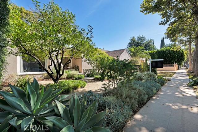 Detail Gallery Image 35 of 36 For 14627 Killion St, Sherman Oaks,  CA 91411 - 2 Beds | 2 Baths
