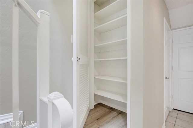 Detail Gallery Image 14 of 33 For 635 E Angeleno #D,  Burbank,  CA 91501 - 2 Beds | 2/1 Baths