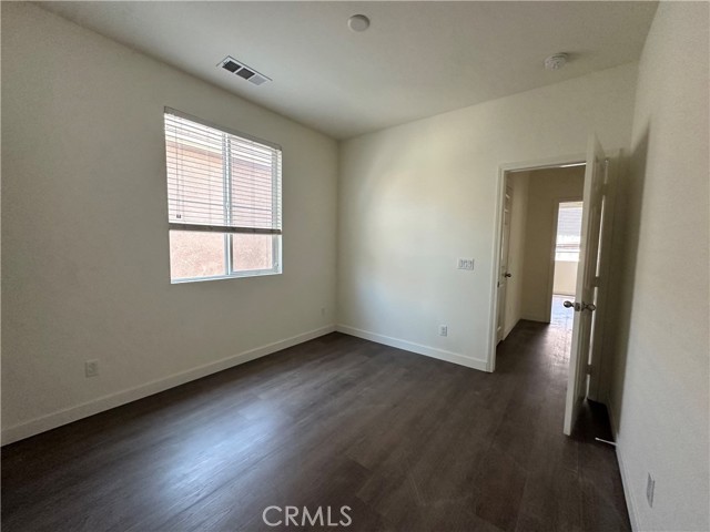 712 Ash Lane, Pomona CA: https://media.crmls.org/medias/adf408c0-805f-4783-8935-f0d7503ffc58.jpg