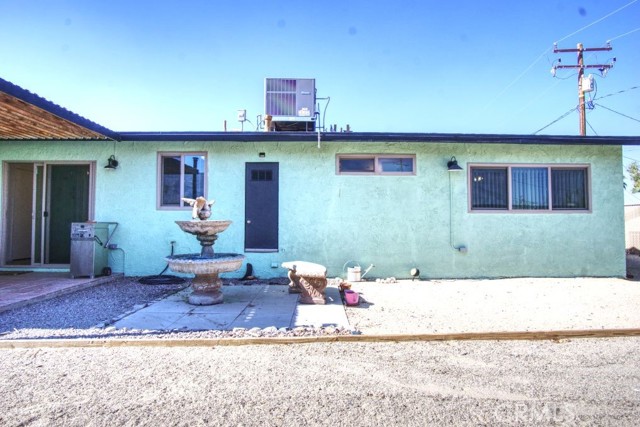 6367 Split Rock Avenue, 29 Palms CA: https://media.crmls.org/medias/adf4765b-80d7-4e87-85e6-389d4967aab1.jpg