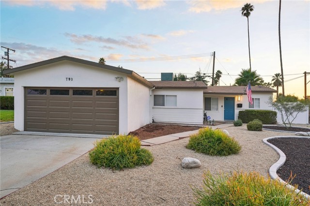 Detail Gallery Image 2 of 10 For 2 Hastings St, Redlands,  CA 92373 - 4 Beds | 2 Baths