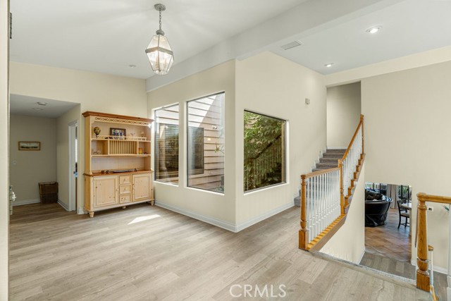 Detail Gallery Image 5 of 74 For 22373 Boating, Canyon Lake,  CA 92587 - 5 Beds | 3 Baths