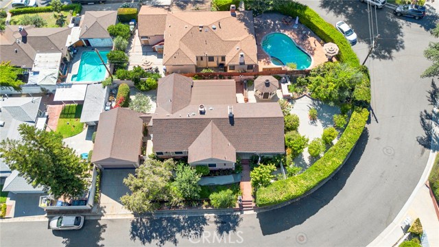 4547 Lasheart Drive, La Canada Flintridge CA: https://media.crmls.org/medias/adf4b397-0c51-4479-90c4-06cf1d6aa2b4.jpg