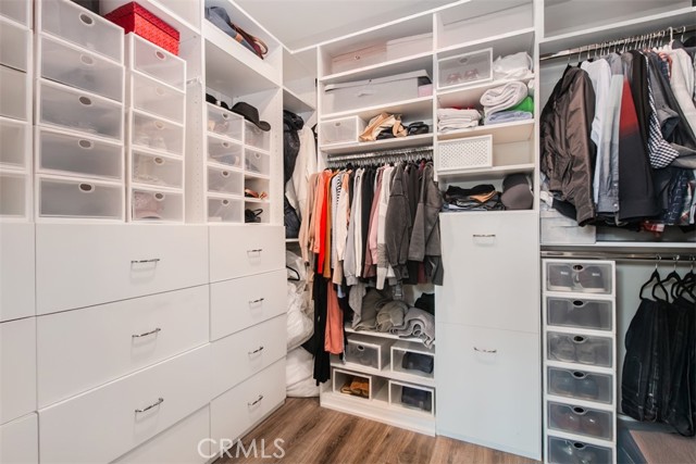 Detail Gallery Image 10 of 18 For 29048 N West Hills Dr, Valencia,  CA 91354 - 4 Beds | 3 Baths