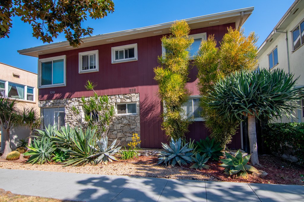 Detail Gallery Image 30 of 32 For 1261 E 1st St #10,  Long Beach,  CA 90802 - 2 Beds | 2 Baths