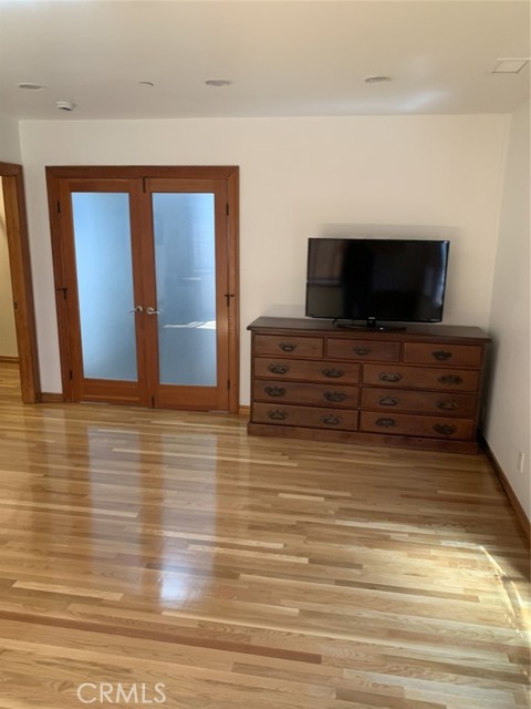 Detail Gallery Image 23 of 44 For 1718 Cleveland Rd, Glendale,  CA 91202 - 3 Beds | 3 Baths