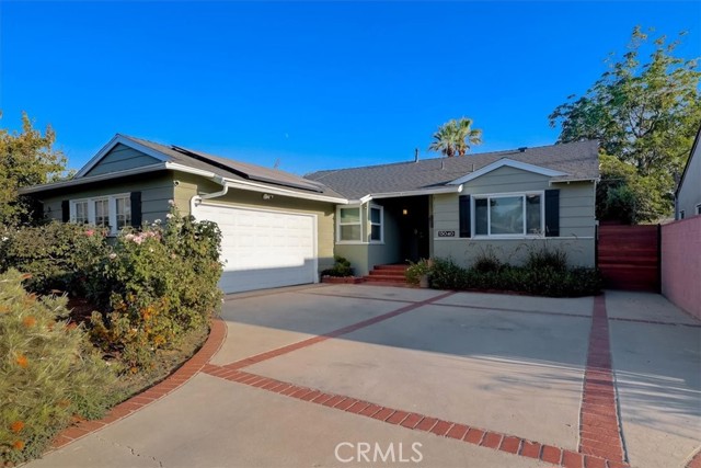 13040 Delano Street photo 3