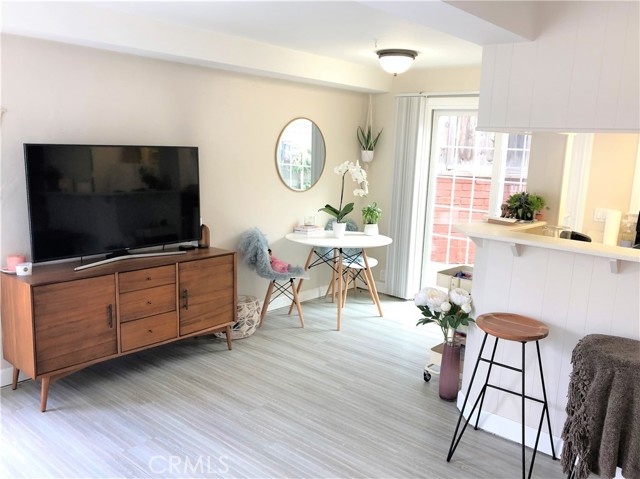 254 Cypress Drive, Laguna Beach CA: https://media.crmls.org/medias/adf65368-6361-4d2e-a331-cabb35411401.jpg