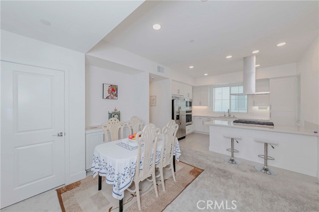 7002 Citron Lane, Cypress CA: https://media.crmls.org/medias/adf6d345-5fcf-42b2-9c79-a4d1e3c756d4.jpg