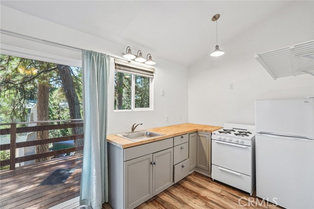 21461 Crest Forest, Cedarpines Park, CA 92322