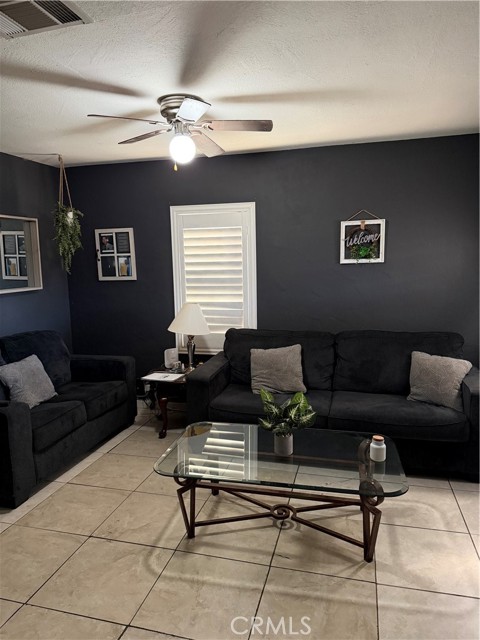 Detail Gallery Image 2 of 3 For 1335 Massachusetts, San Bernardino,  CA 92411 - 2 Beds | 2 Baths