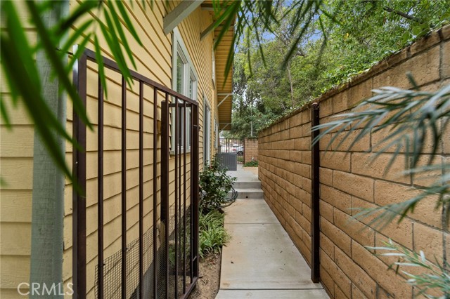 Detail Gallery Image 28 of 32 For 316 E Foothill Bld, Glendora,  CA 91741 - 3 Beds | 2 Baths