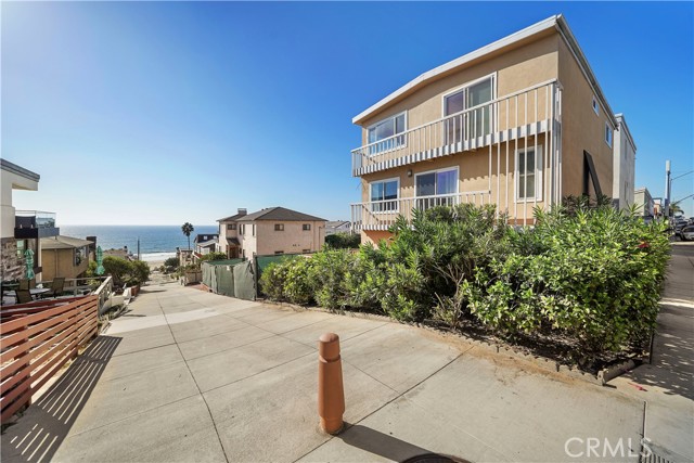3201 Highland Avenue, Manhattan Beach, California 90266, 3 Bedrooms Bedrooms, ,2 BathroomsBathrooms,Residential,Sold,Highland,SB22230907
