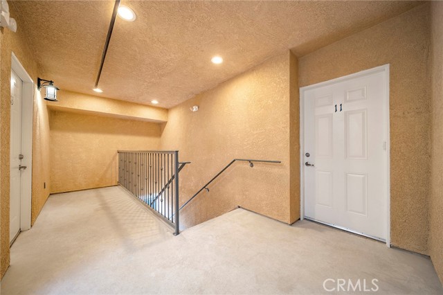 Detail Gallery Image 6 of 25 For 5639 N Huntington Dr #6,  Los Angeles,  CA 90032 - 3 Beds | 2 Baths