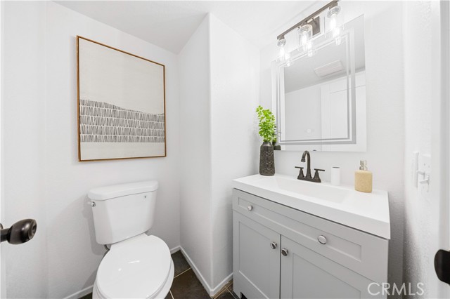 Detail Gallery Image 21 of 47 For 23296 Tulip Ct, Corona,  CA 92883 - 4 Beds | 2/1 Baths