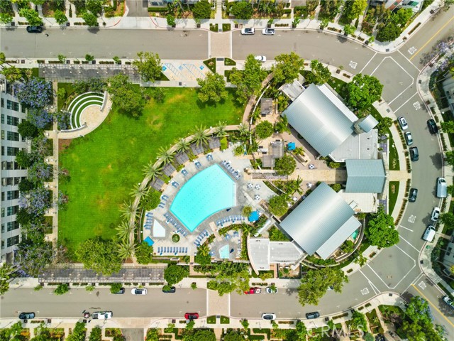 31 Soho, Irvine CA: https://media.crmls.org/medias/adf9b2b1-e55d-42ed-b318-8bcb05c432f9.jpg