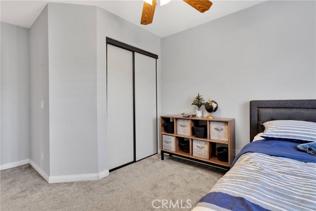 13950 High Falls Trail, Apple Valley CA: https://media.crmls.org/medias/adf9d8ce-8272-455d-882e-97850015b560.jpg