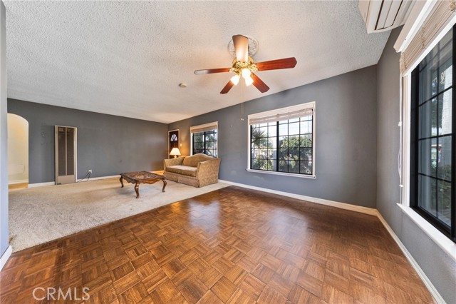 Detail Gallery Image 13 of 65 For 144 Grace Ave, La Habra,  CA 90631 - 6 Beds | 4 Baths