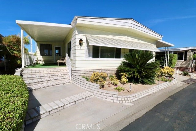 Detail Gallery Image 2 of 49 For 3659 Lake Grove Dr #38,  Yorba Linda,  CA 92886 - 2 Beds | 2 Baths