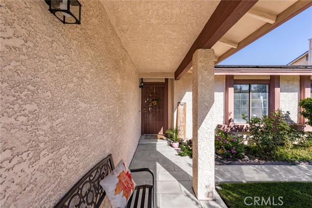15454 Raymond, Fontana CA: https://media.crmls.org/medias/adfb13a9-871e-4b23-9436-b1075795a7b0.jpg