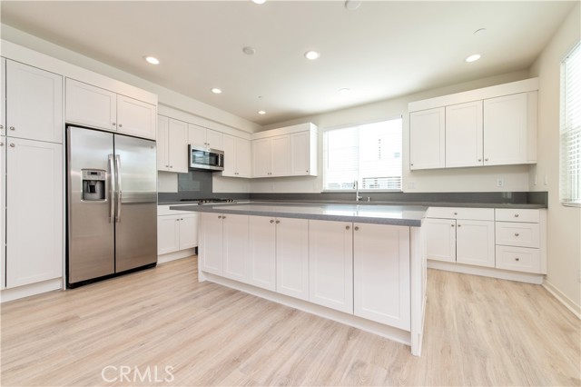 Detail Gallery Image 13 of 34 For 155 Frame, Irvine,  CA 92618 - 3 Beds | 3/1 Baths