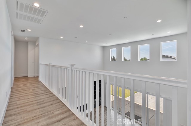 1734 Lester Avenue, Clovis CA: https://media.crmls.org/medias/adfbcdff-8012-4774-809d-1b0af7d32923.jpg