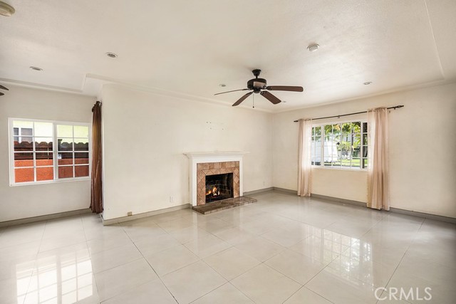 Detail Gallery Image 12 of 44 For 10933 Sampson Ave, Lynwood,  CA 90262 - 3 Beds | 2 Baths