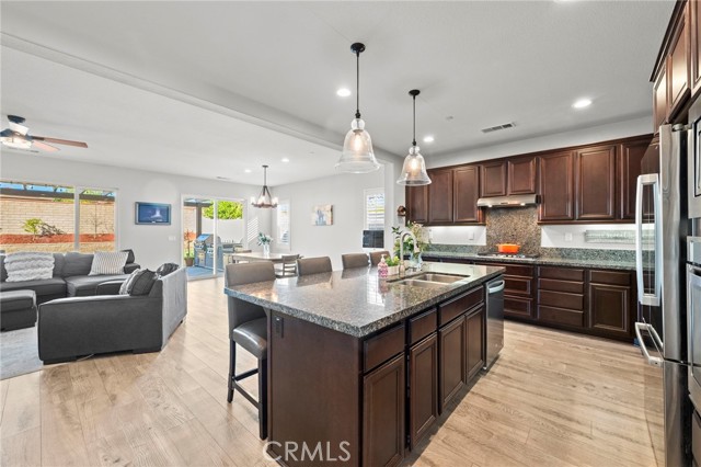 31570 Sweetwater Circle, Temecula CA: https://media.crmls.org/medias/adfc2558-82b8-40c8-adf6-f25714fbe1e2.jpg