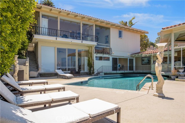 Detail Gallery Image 8 of 44 For 781 via Somonte, Palos Verdes Estates,  CA 90274 - 2 Beds | 3 Baths