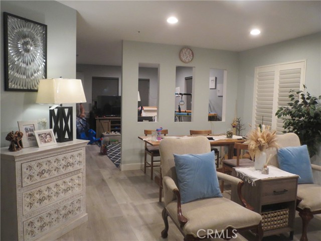 Detail Gallery Image 10 of 16 For 406 E Center, Anaheim,  CA 92805 - 3 Beds | 2/1 Baths