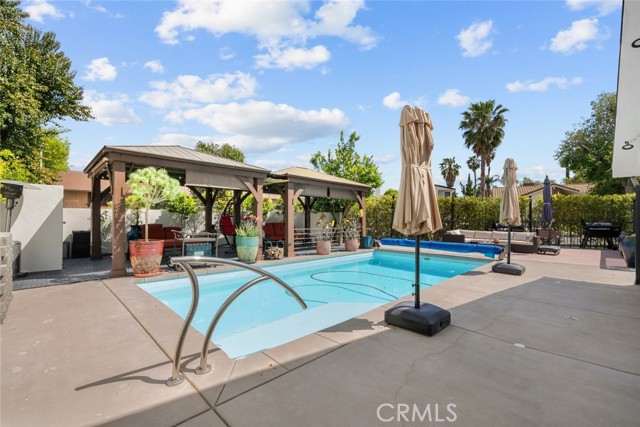 22835 Styles Street, Woodland Hills CA: https://media.crmls.org/medias/adff6d53-f7c0-4dc3-a85d-6a1ca61d84c6.jpg