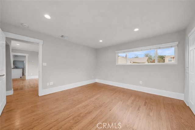 Detail Gallery Image 13 of 17 For 239 1/2 Coronado Ave, Long Beach,  CA 90803 - 1 Beds | 1 Baths