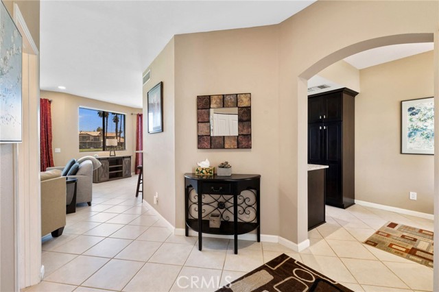 55108 Firestone, La Quinta CA: https://media.crmls.org/medias/adff9d02-98e8-425a-99e6-5b0875e9614e.jpg