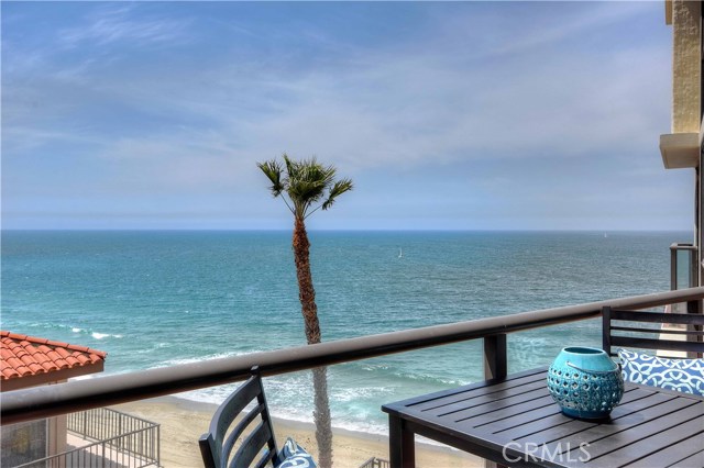 531 Esplanade, Redondo Beach, California 90277, 2 Bedrooms Bedrooms, ,2 BathroomsBathrooms,Residential,Sold,Esplanade,PV17077678