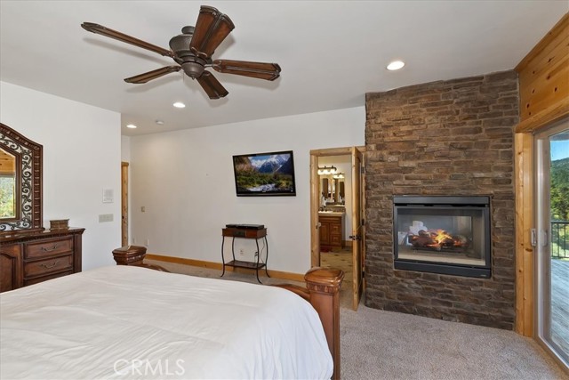 Detail Gallery Image 22 of 50 For 42324 Eagle Ridge, Big Bear Lake,  CA 92315 - 6 Beds | 4 Baths