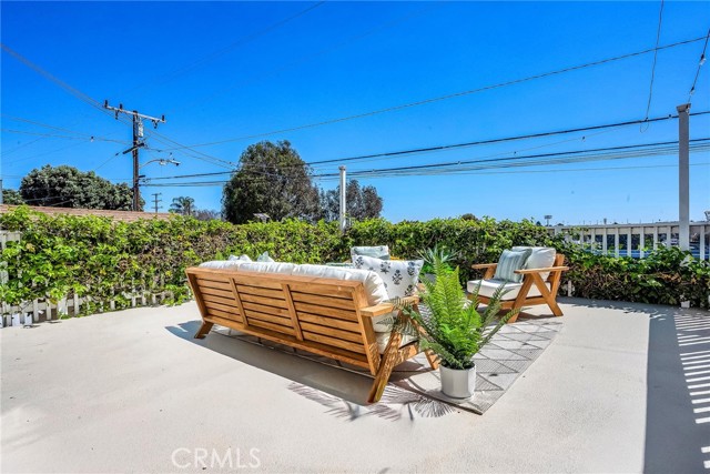 Detail Gallery Image 7 of 34 For 907 Diamond St, Redondo Beach,  CA 90277 - 4 Beds | 3 Baths