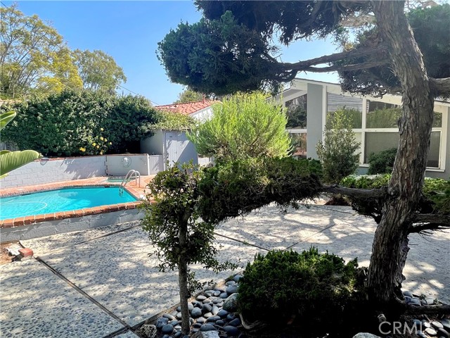 2721 Via Anita, Palos Verdes Estates, California 90274, 3 Bedrooms Bedrooms, ,2 BathroomsBathrooms,Residential,Sold,Via Anita,SB24163082