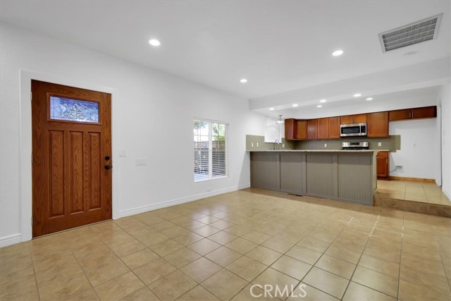 Detail Gallery Image 10 of 55 For 2085 Mulberry St, Chico,  CA 95928 - 3 Beds | 2/1 Baths